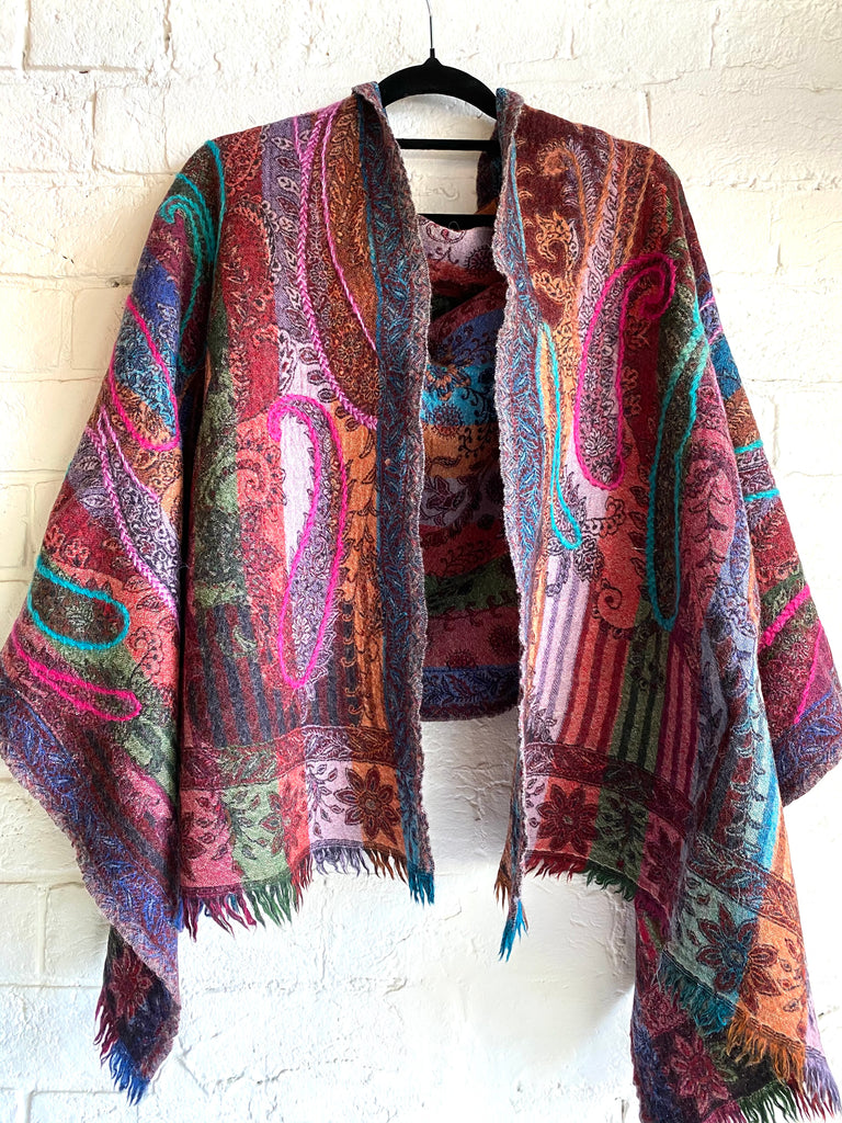 Embroidered Woollen shawl Paisley multicolour